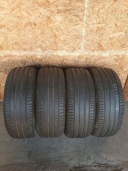 235 55 r 17 dezén 85% R. V. 2023 Michelin letní R 17 235/55