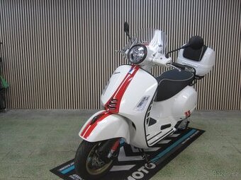 Piaggio Vespa GTS 125 Super