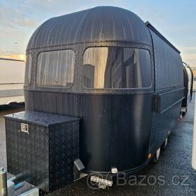 3.8m Nový FoodTruck - pojízdná prodejna - přívěs - bar - 1