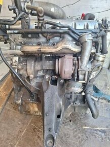 Motor Volkswagen T5. 2,5 litru, AXD