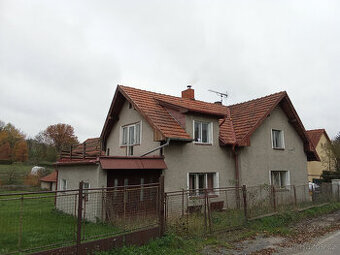 Prodám dvougenerační castecne rekonstruovany dům