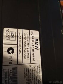 BMW e91 CD měnič včetně kabelu a držáku