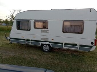 Karavan Calista 450, Soláry 400 Wp, rok 2003, 12V TV s DVD