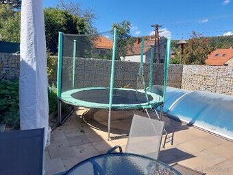 Trampolína