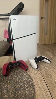 PS5 slim + 2 ovladače