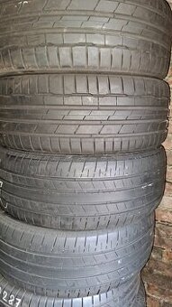 225/45R19 letní