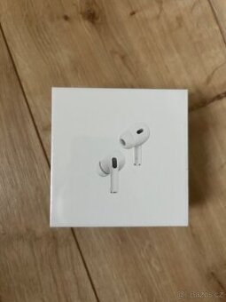 Apple Airpods w magsafe charging case