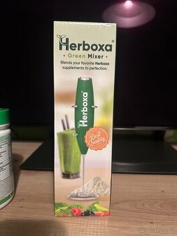 Mixer na supergreens a jine