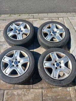 Kola Ford Focus 205/55/16