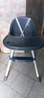 Jídelní stolek