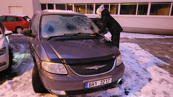 Chrysler Voyager 2003, 3,3l benzin, automat