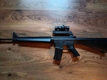 Airsoft M16-A1 (cm.009b) CYMA +4x tlačný zásobníky+rail.