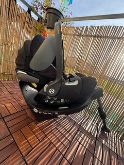 Otočná základna Cybex Base s vajíčkem Cybex Cloud Z