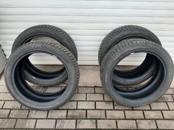 Zimní pneu 235/45r19