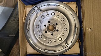 Nový dvouhmotnostní setrvačník VW T5