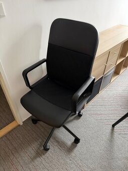 RENBERGET Otočná židle, Bomstad černá