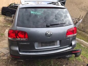 VW Touareg V10 7L na náhradní díly + záruka A7/LD7Z  ŠEDÁ