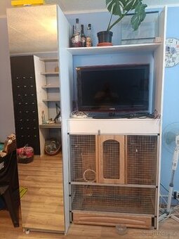 Vybavení dětského pokoje s integrovanou klecí na mazlíčka