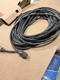 prodám použitý prodlužovací kabel gumový 3x2,5 různé délky
