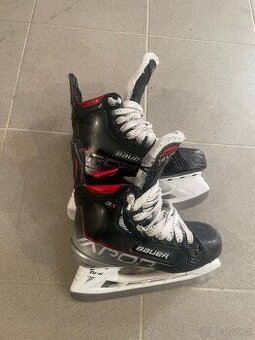 Hokejové Brusle Bauer Vapor X3 vel.5 / EUR38,5