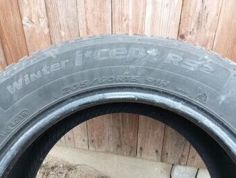 pneu Hankook 205/60 R15 H
