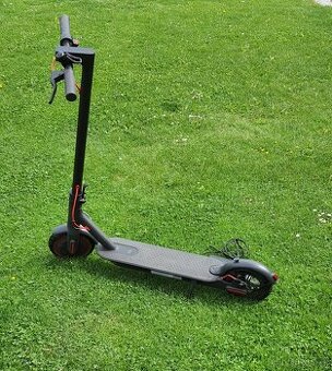 Elektrická koloběžka Xiaomi Mi Scooter Pro