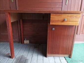 Psací stůl – ZA ODVOZ