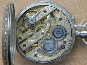 Historické starožitné celostříbrné kapesní hodinky s řezaným - 1