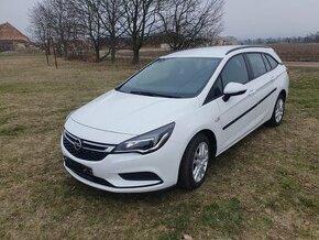 Prodám Opel Astra 1.6CDTI 70kW r.v. 2018 - najeto 113585km