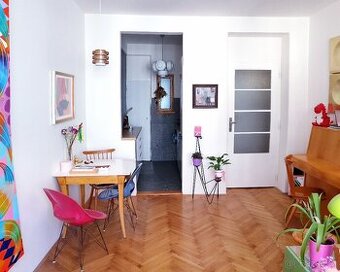 Byt 1kk / 1+1 33,6 m2 po rekonstrukci, ul. Komunardů