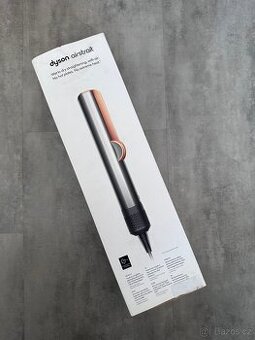 Dyson Airstrait HT01