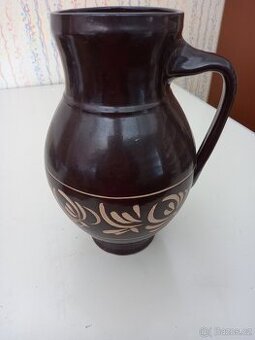 Sklo a porcelán