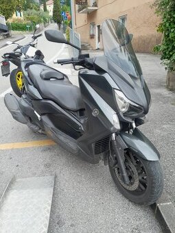 Yamaha X-Max 400, 2016, velmi dobrý stav