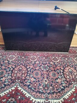 SAMSUNG 82CM