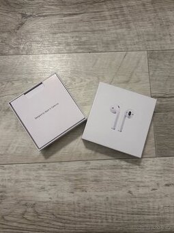 Apple Airpods 2