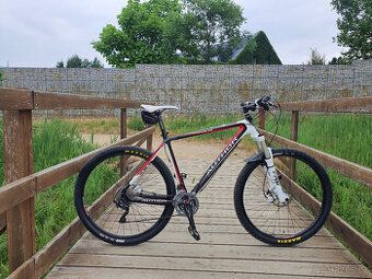 Author MODUS 29 CARBON