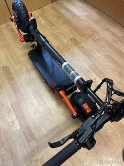 Nová elektrická koloběžka Joyor S10-SZ s dojezdem 85 km