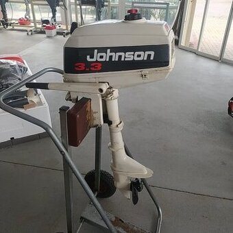 Lodní motor Johnson 3,3 - super váha pouze 10kg
