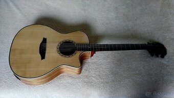 Predam el.ak. gitaru Bromo BAT2CE.