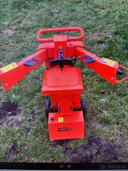 Štípačka na dřevo