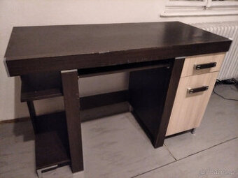 Psací stůl