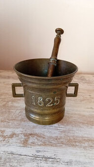 Prodám starší mosazný hmoždíř