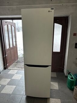 Prodám kombinovanou lednici LG GBB539SWCWS
