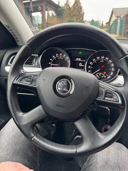 Čtyřramenný volant Škoda