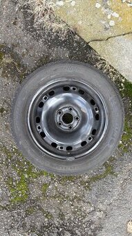 Sada zimních plechových kol 195/55/R15 Michelin