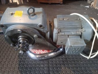 SEW elektromotor s prevodovkou do pomala