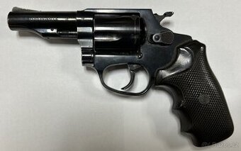 Pětiranný revolver  ROSSI 335 r 38 speciál
