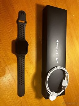 Apple Watch SE 44mm Nike Edition (1. gen) – Kompletní balení