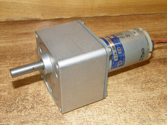 Elektromotor s převodovkou TSUKASA 24 VDC 150 W 60 RPM
