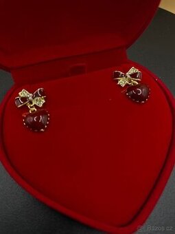 Krásný pozlacené naušnice se srdíčky